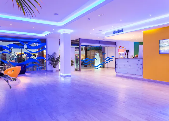 Guya Wave Hotel (Adults Only)